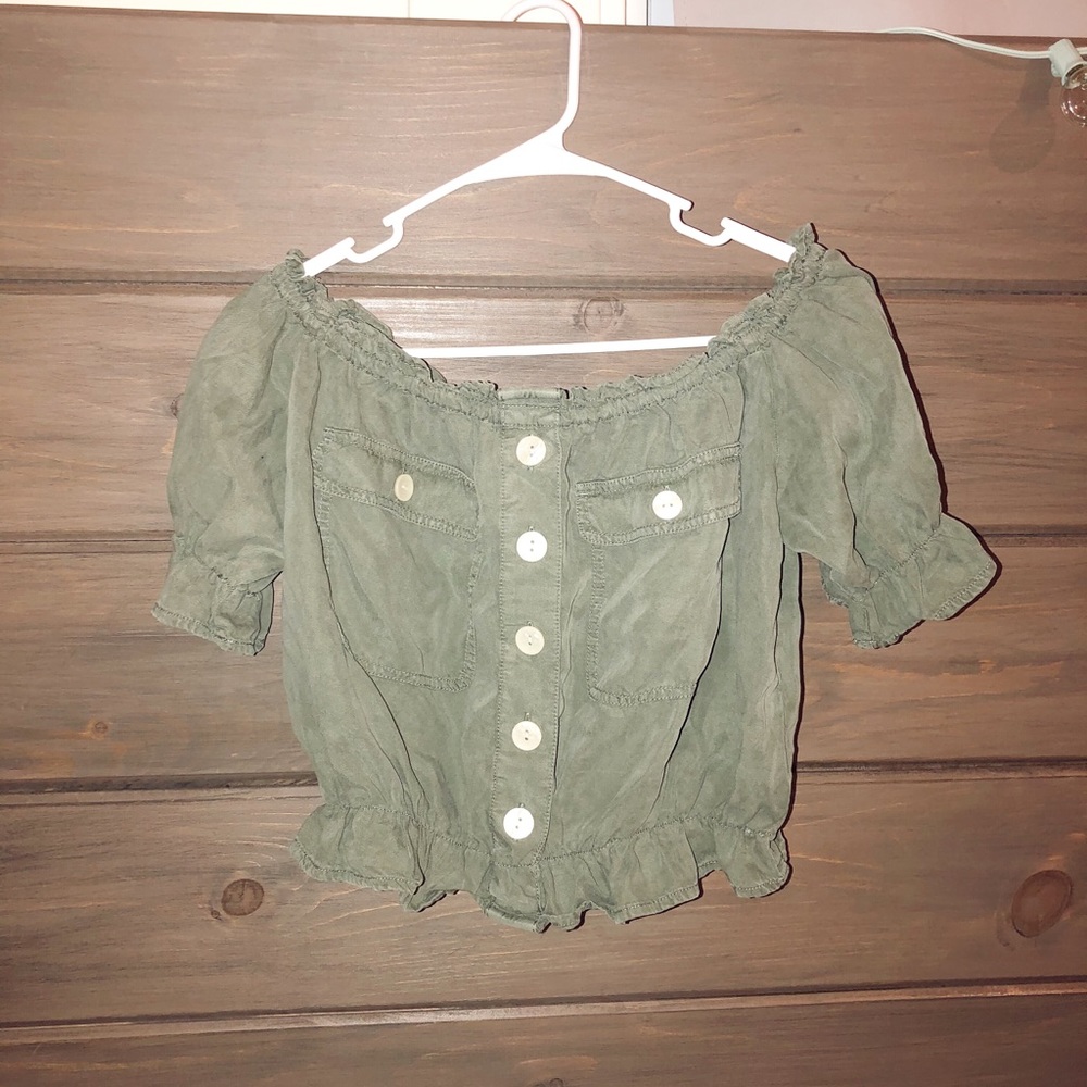 American Eagle crop top